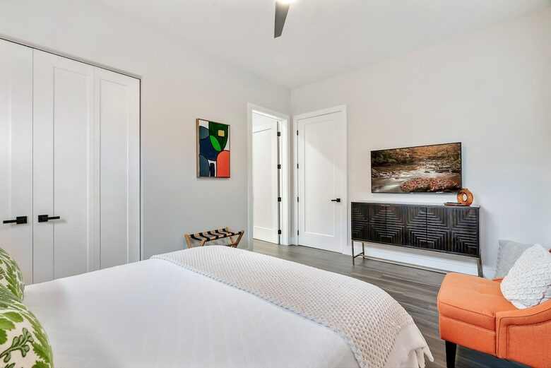 Modern Sevierville Escape | Mountain Views & Multi-Level Living - Sevierville, Tennessee