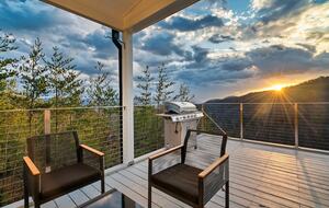 Modern Sevierville Escape | Mountain Views & Multi-Level Living - Sevierville, Tennessee
