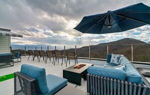 Modern Sevierville Escape | Mountain Views & Multi-Level Living - Sevierville, Tennessee