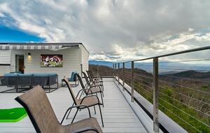 Modern Sevierville Escape | Mountain Views & Multi-Level Living - Sevierville, Tennessee
