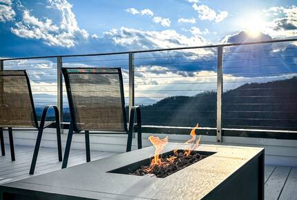 Modern Sevierville Escape | Mountain Views & Multi-Level Living - Sevierville, Tennessee