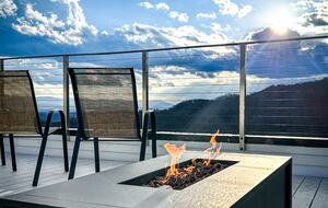 Modern Sevierville Escape | Mountain Views & Multi-Level Living - Sevierville, Tennessee