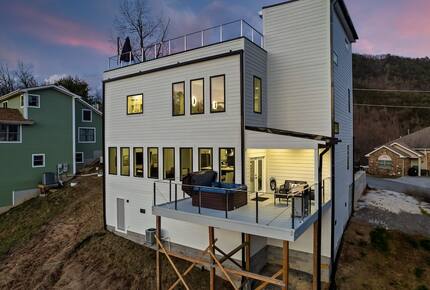 Modern Sevierville Escape | Mountain Views & Multi-Level Living - Sevierville, Tennessee
