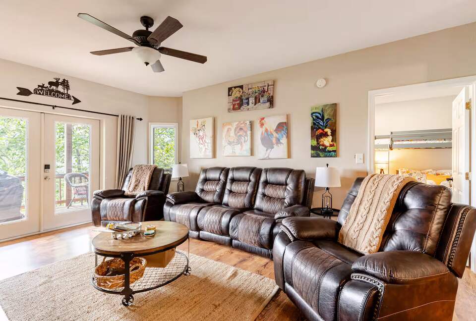 Spacious North Carolina Escape with Hot Tub & Fire Pit - Franklin, North Carolina