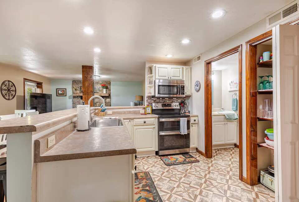 Spacious North Carolina Escape with Hot Tub & Fire Pit - Franklin, North Carolina