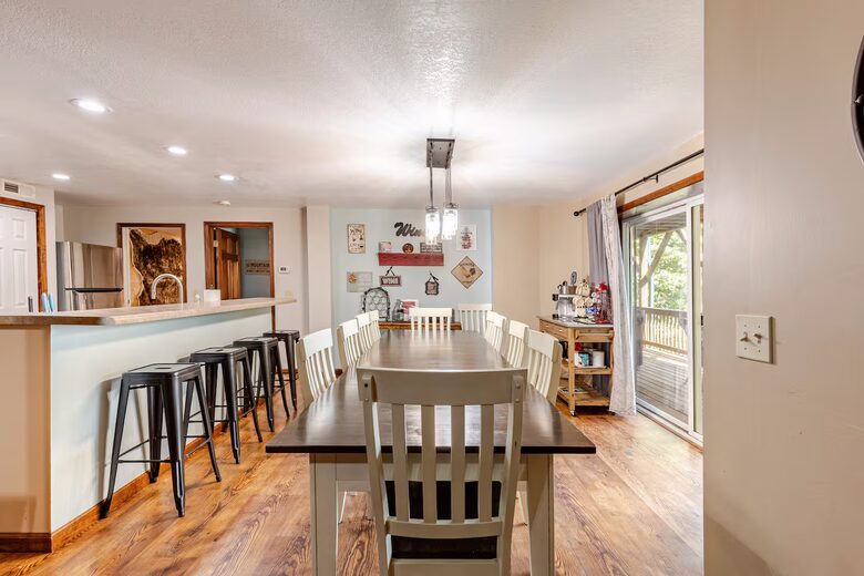 Spacious North Carolina Escape with Hot Tub & Fire Pit - Franklin, North Carolina