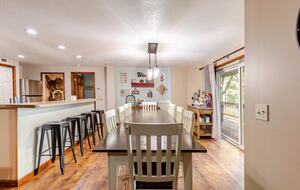 Spacious North Carolina Escape with Hot Tub & Fire Pit - Franklin, North Carolina