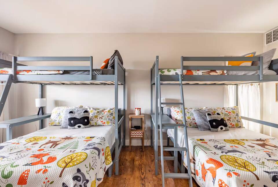 Spacious North Carolina Escape with Hot Tub & Fire Pit - Franklin, North Carolina