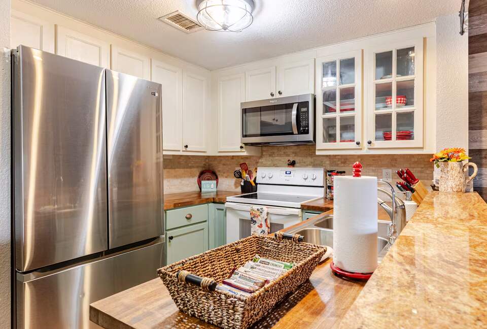 Spacious North Carolina Escape with Hot Tub & Fire Pit - Franklin, North Carolina