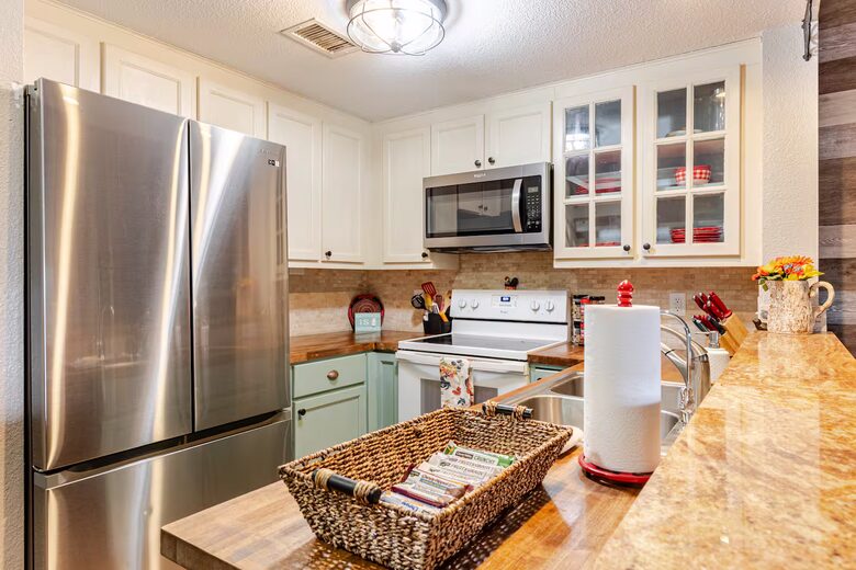 Spacious North Carolina Escape with Hot Tub & Fire Pit - Franklin, North Carolina