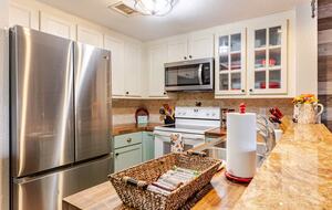 Spacious North Carolina Escape with Hot Tub & Fire Pit - Franklin, North Carolina