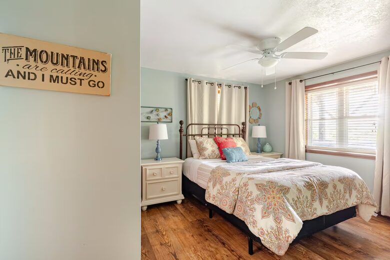 Spacious North Carolina Escape with Hot Tub & Fire Pit - Franklin, North Carolina