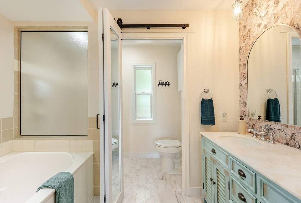 Spacious North Carolina Escape with Hot Tub & Fire Pit - Franklin, North Carolina