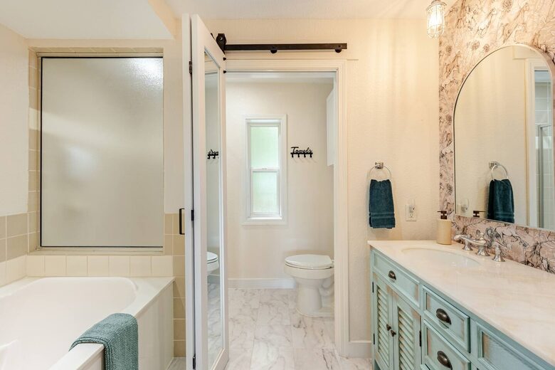 Spacious North Carolina Escape with Hot Tub & Fire Pit - Franklin, North Carolina