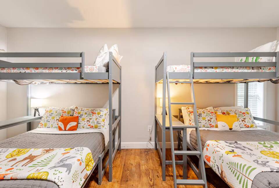 Spacious North Carolina Escape with Hot Tub & Fire Pit - Franklin, North Carolina