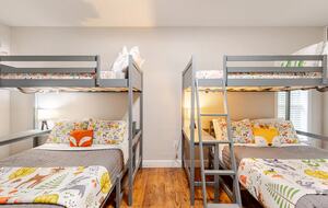 Spacious North Carolina Escape with Hot Tub & Fire Pit - Franklin, North Carolina