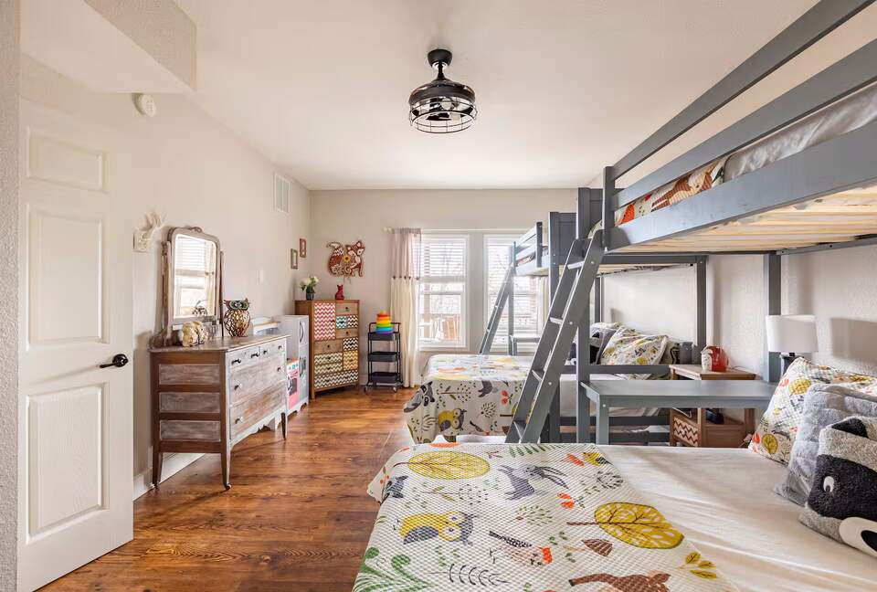 Spacious North Carolina Escape with Hot Tub & Fire Pit - Franklin, North Carolina