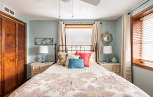 Spacious North Carolina Escape with Hot Tub & Fire Pit - Franklin, North Carolina