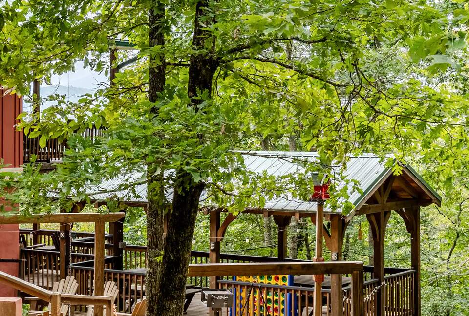 Spacious North Carolina Escape with Hot Tub & Fire Pit - Franklin, North Carolina