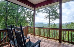 Spacious North Carolina Escape with Hot Tub & Fire Pit - Franklin, North Carolina