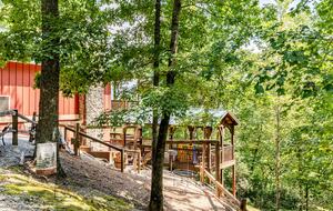 Spacious North Carolina Escape with Hot Tub & Fire Pit - Franklin, North Carolina