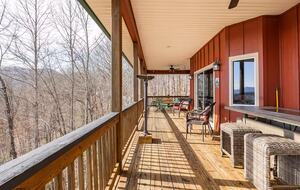 Spacious North Carolina Escape with Hot Tub & Fire Pit - Franklin, North Carolina