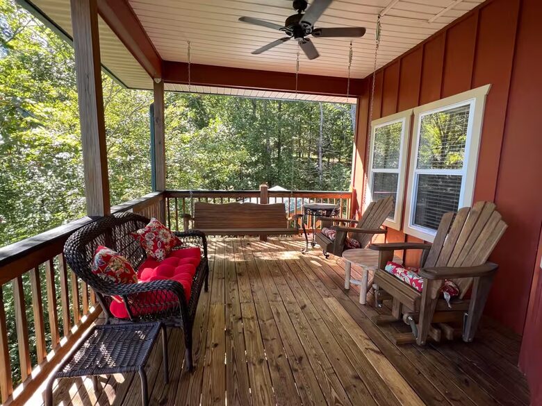 Spacious North Carolina Escape with Hot Tub & Fire Pit - Franklin, North Carolina