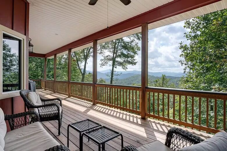 Spacious North Carolina Escape with Hot Tub & Fire Pit - Franklin, North Carolina