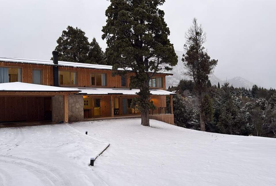 spacious house, with a big garden and a garage for 2 cars