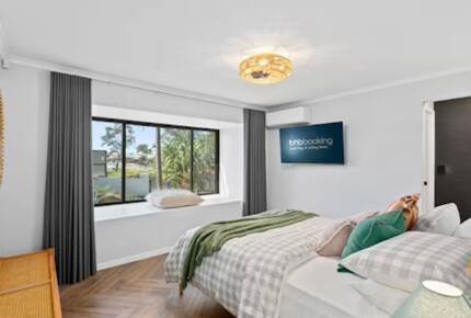 Modern Gold Coast Getaway | Alfresco Living near Tallebudgera Creek - Gold Coast, Australia