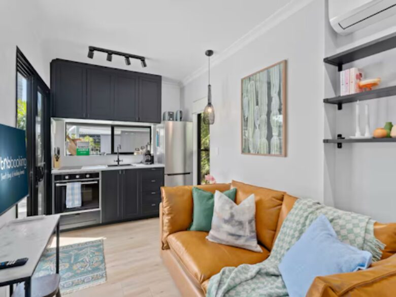 Modern Gold Coast Getaway | Alfresco Living near Tallebudgera Creek - Gold Coast, Australia