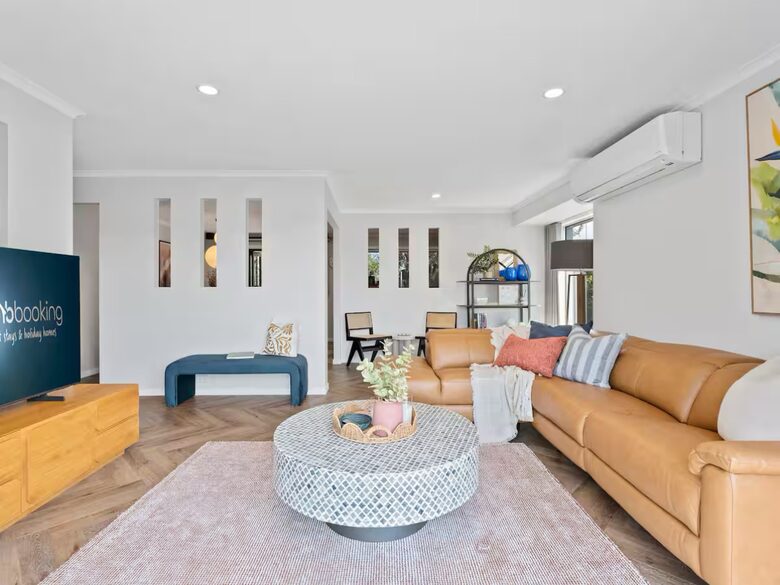Modern Gold Coast Getaway | Alfresco Living near Tallebudgera Creek - Gold Coast, Australia
