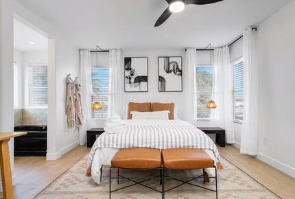 Stylish Desert Escape Minutes from the Las Vegas Strip - North Las Vegas, Nevada