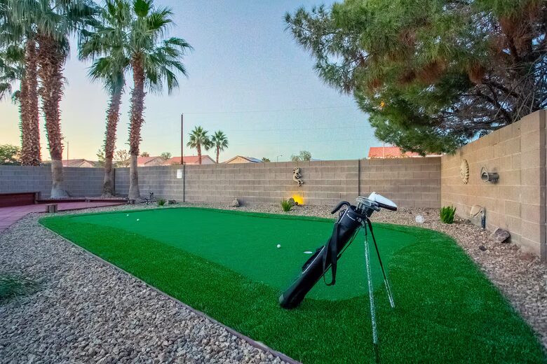 Stylish Desert Escape Minutes from the Las Vegas Strip - North Las Vegas, Nevada