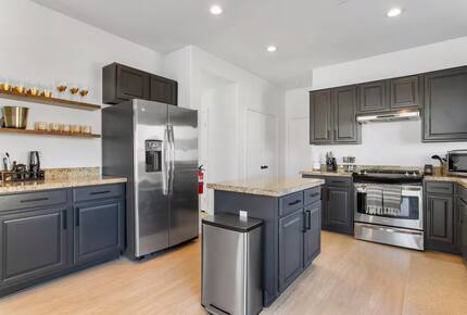 Stylish Desert Escape Minutes from the Las Vegas Strip - North Las Vegas, Nevada