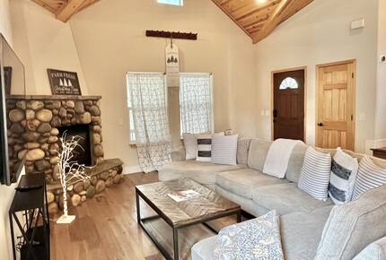 Modern Truckee Home near Skiing, Lakes & Downtown - Truckee, California