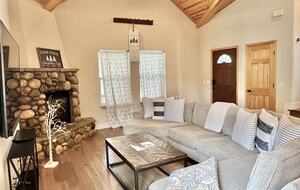 Modern Truckee Home near Skiing, Lakes & Downtown - Truckee, California