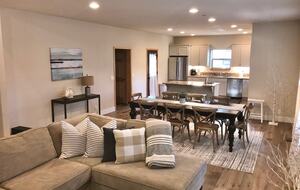 Modern Truckee Home near Skiing, Lakes & Downtown - Truckee, California