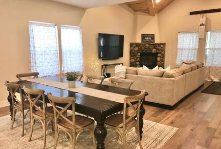 Modern Truckee Home near Skiing, Lakes & Downtown - Truckee, California