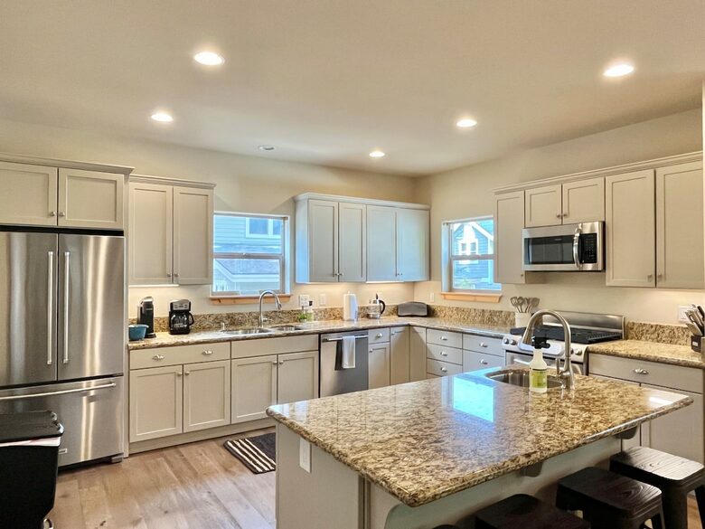 Modern Truckee Home near Skiing, Lakes & Downtown - Truckee, California