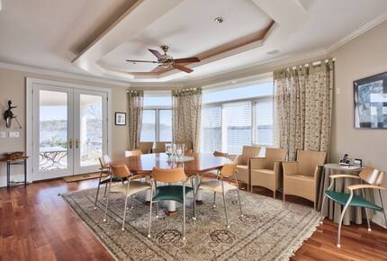 Elegant Cuscowilla Lakefront Home with Panoramic Views - Eatonton, Georgia