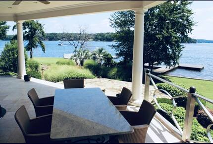 Elegant Cuscowilla Lakefront Home with Panoramic Views - Eatonton, Georgia