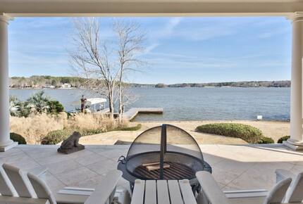 Elegant Cuscowilla Lakefront Home with Panoramic Views - Eatonton, Georgia