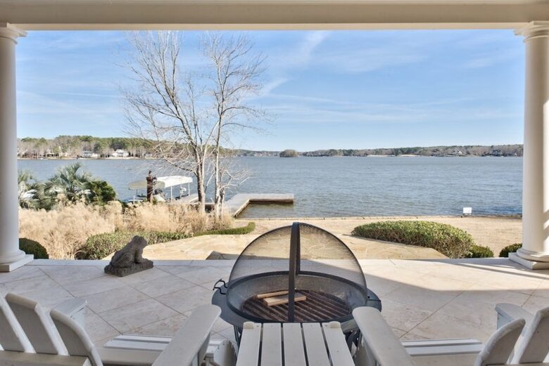 Elegant Cuscowilla Lakefront Home with Panoramic Views - Eatonton, Georgia