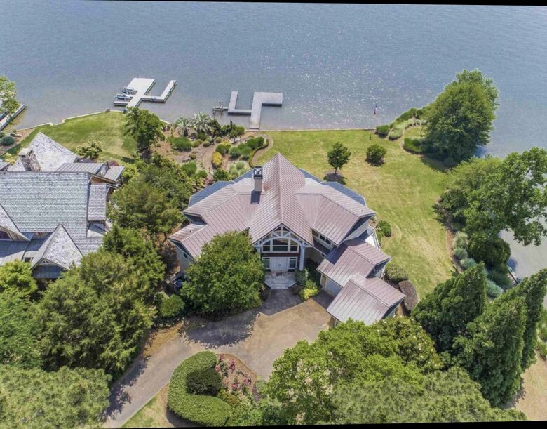 Elegant Cuscowilla Lakefront Home with Panoramic Views - Eatonton, Georgia