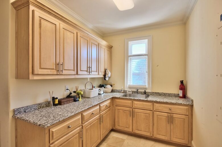 Elegant Cuscowilla Lakefront Home with Panoramic Views - Eatonton, Georgia