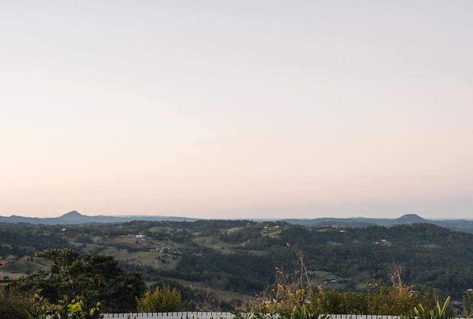 Restored 1916 Cottage Offering Serenity and Timeless Beauty - Montville, Australia