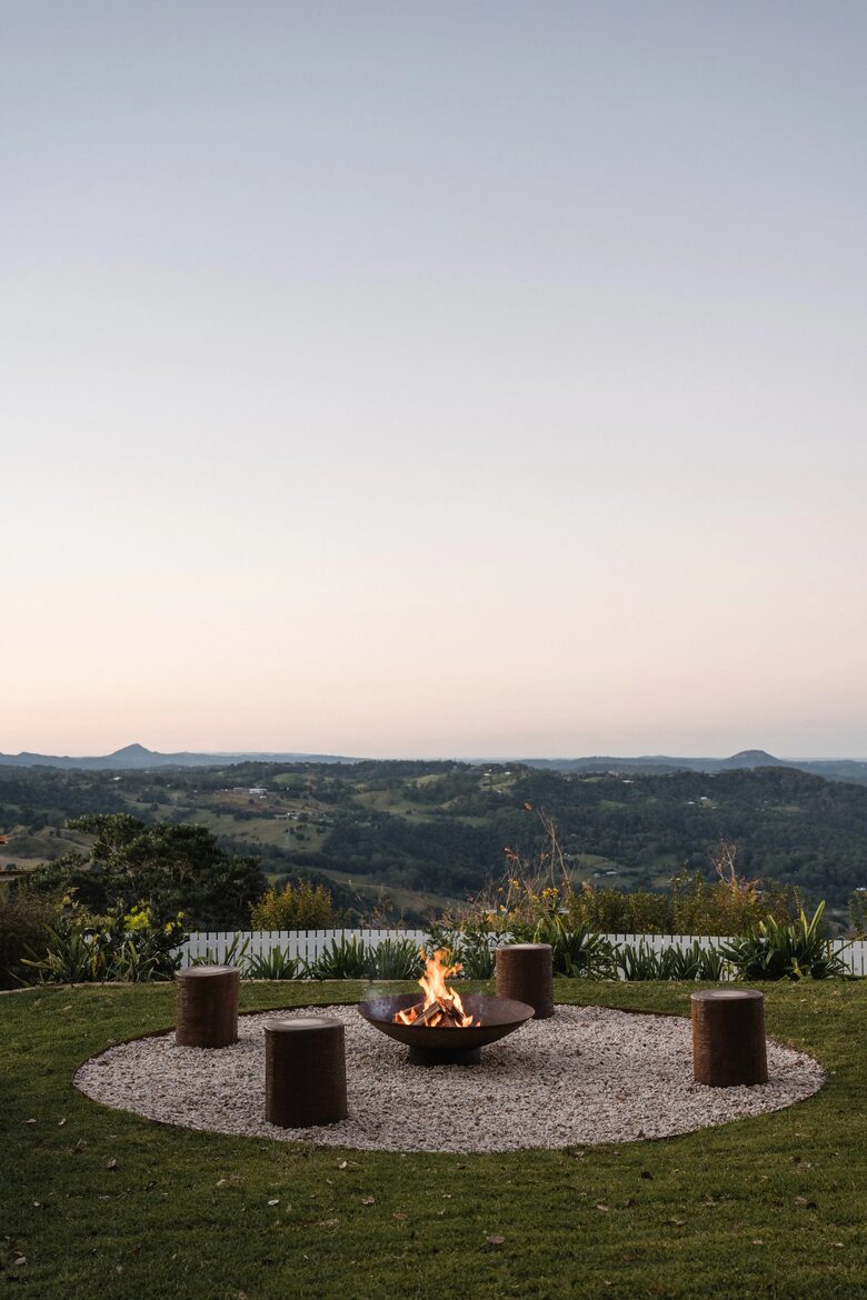 Restored 1916 Cottage Offering Serenity and Timeless Beauty - Montville, Australia