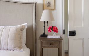 Restored 1916 Cottage Offering Serenity and Timeless Beauty - Montville, Australia