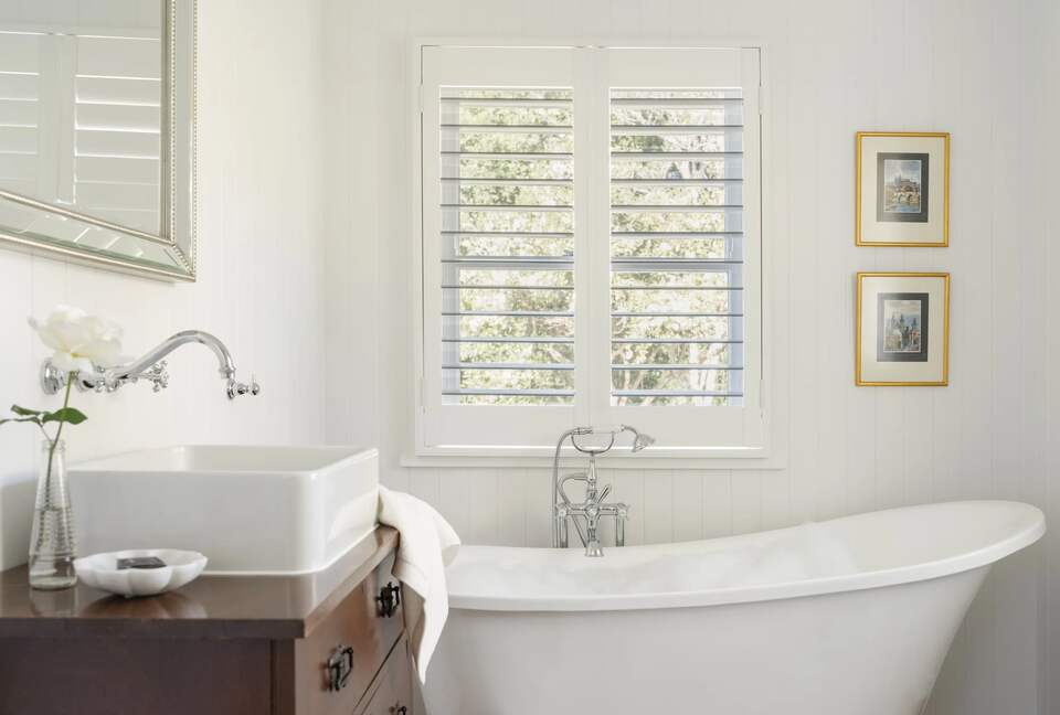 Restored 1916 Cottage Offering Serenity and Timeless Beauty - Montville, Australia